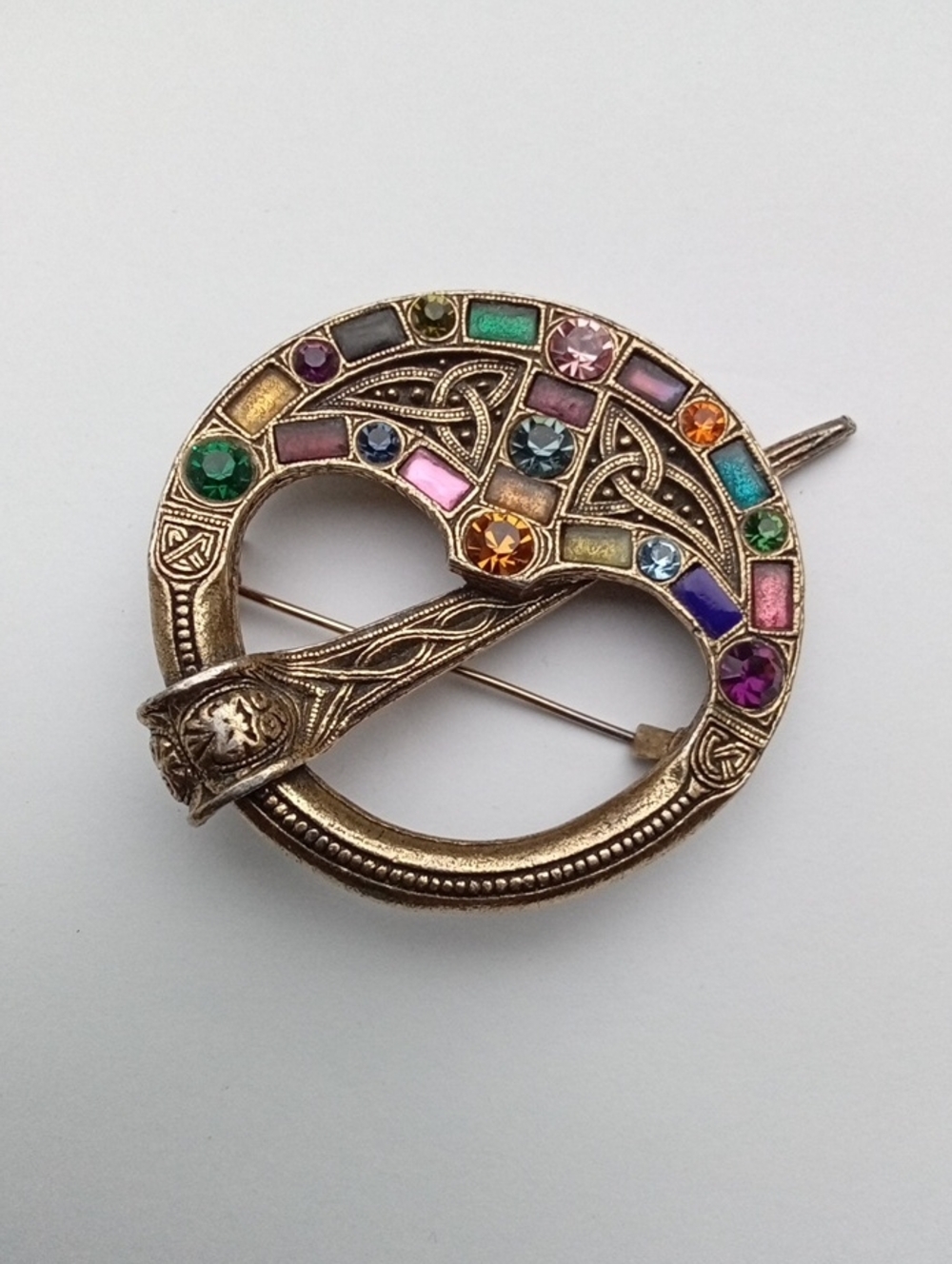Vintage Sol D'Or Irish Celtic rhinestone brooch pin